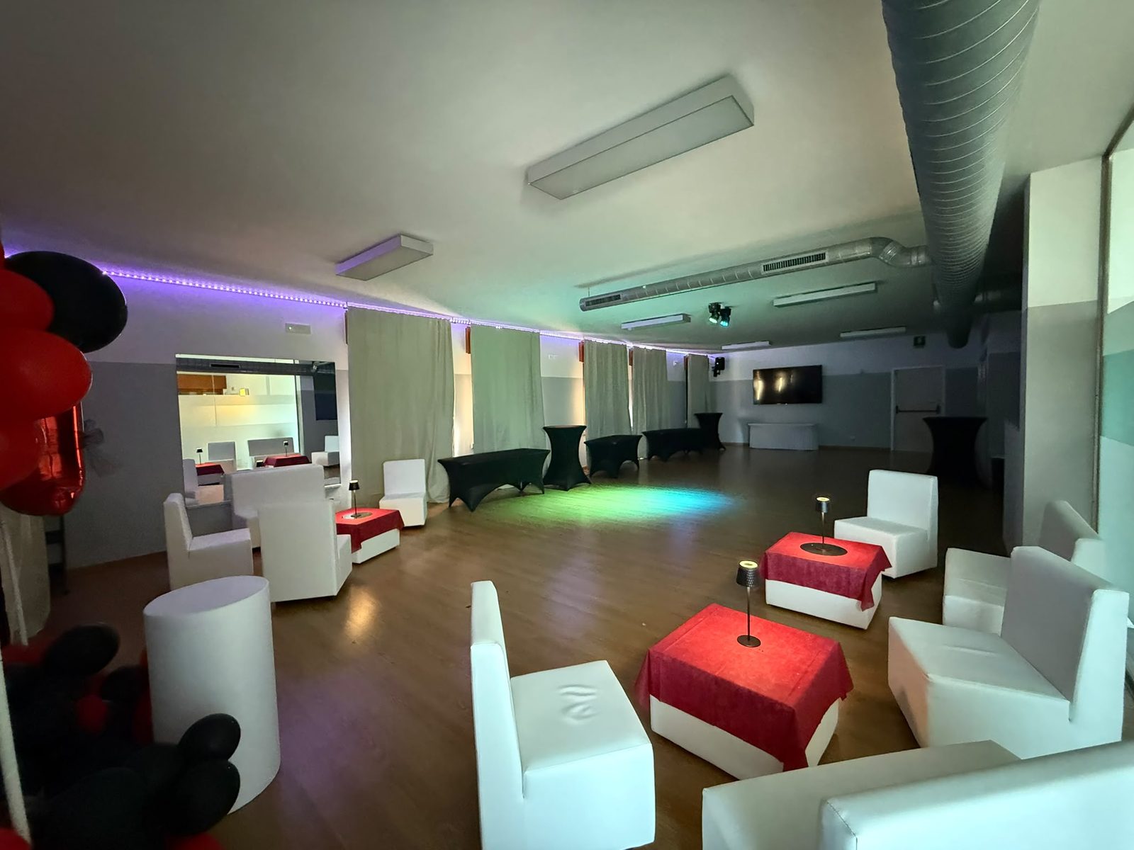 Festa in una sala FLACspace