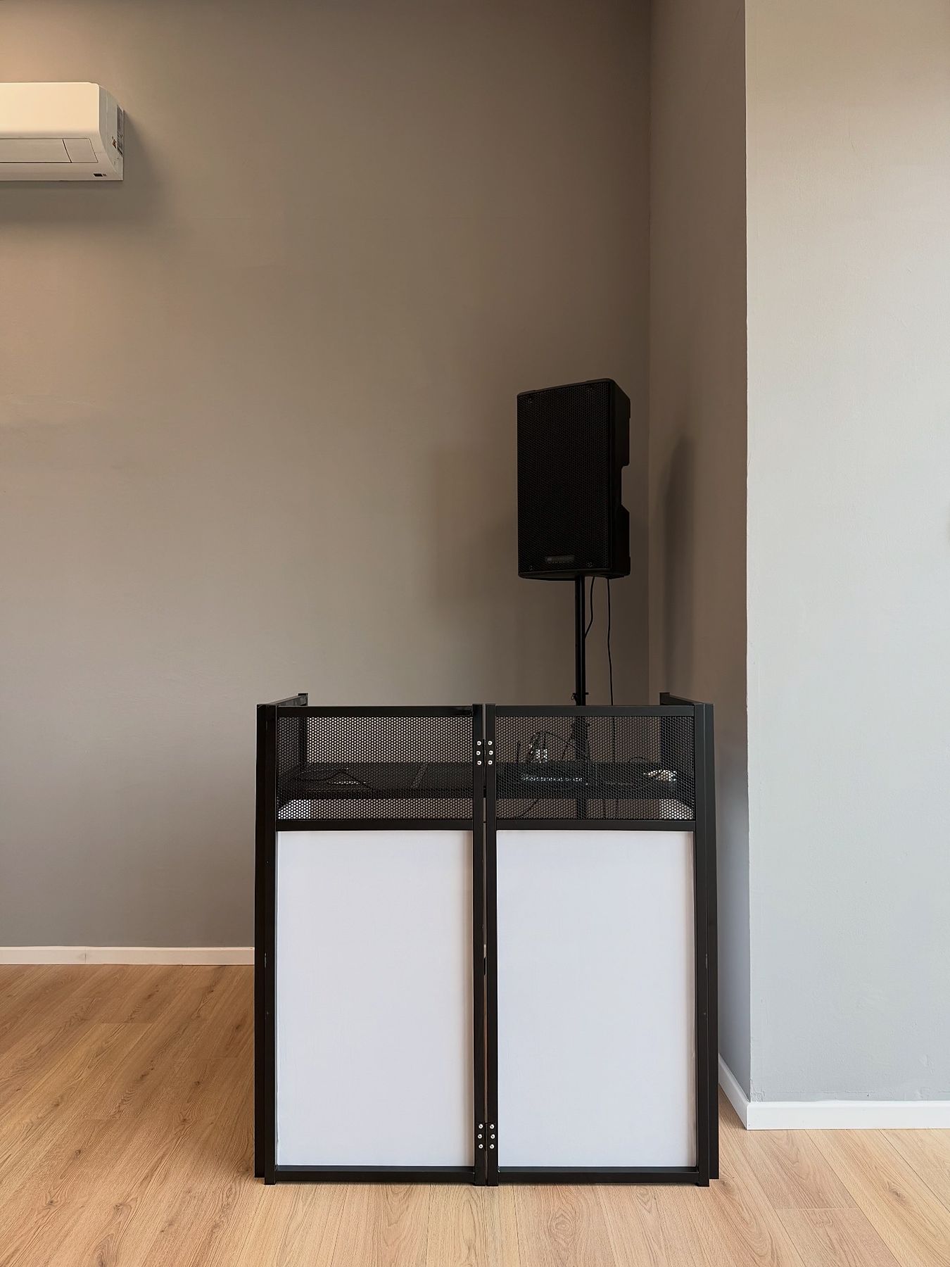 FLAC Rescaldina — The DJ booth